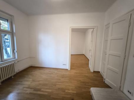 Idealan prostor, kako za poslovanje, tako i kao i za život