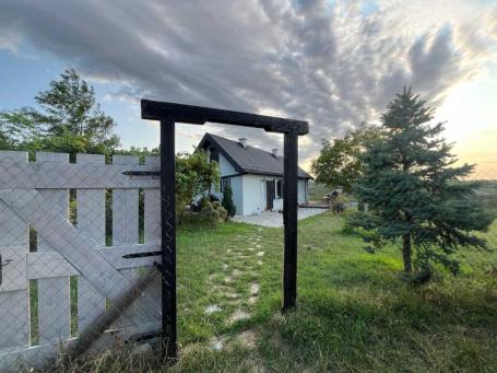 Vikendica sa prelepim pogledom na Frušku Goru