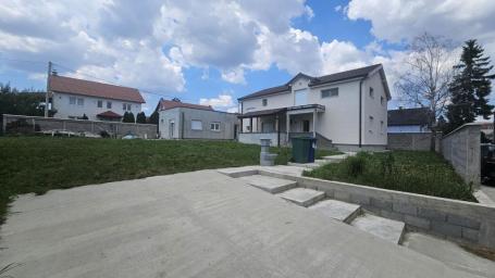 Nova porodična kuća sa dva objekta 240+80, na 7 ari placa