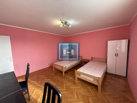 Perfect for Students – Two-Room Apartment 52 m² Near the University, Furnished