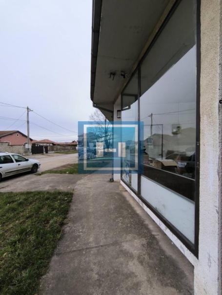 Lokal u mirnom delu grada