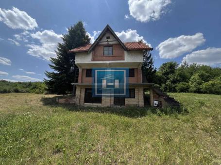 Escape to nature – just 3 kilometers from town!