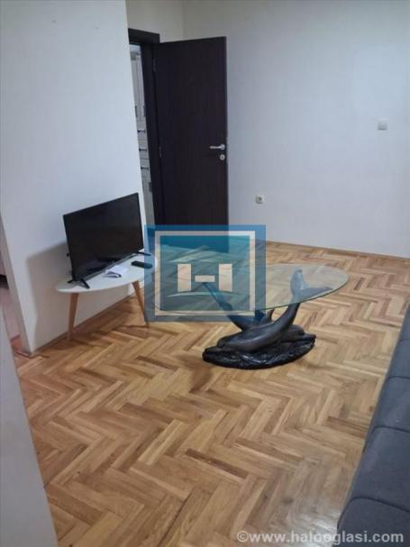 DVOSOBAN STAN NA LEDINAMA