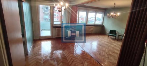 Trosoban stan 80 m², Centar, Jagodina