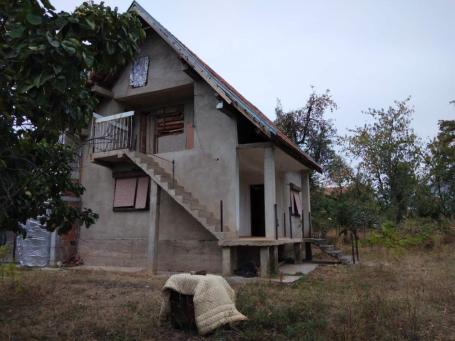 House on one floor with external stairs