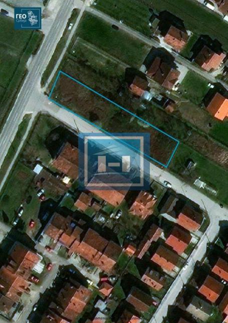 LAND FOR SALE – 1,300 m² – PRIME LOCATION BY MAIN ROAD