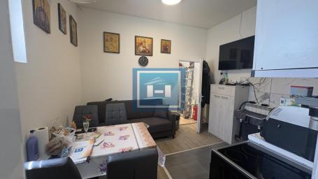 Prodaja stana sa lokalom-40m2 kompletno opremljen