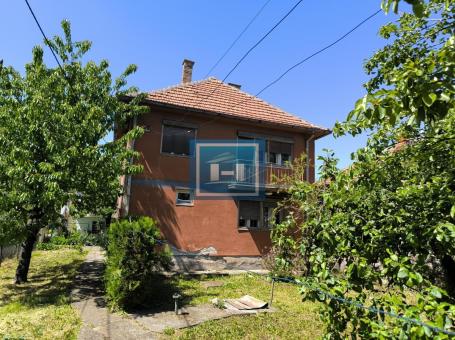 Idealna kuća za porodicu – komfor i lokacija na jednom mestu!
