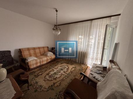 Dvosoban stan sa garažom