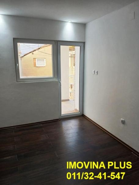 Zemun, Ugrinovačka - Rade Končara, 87m2