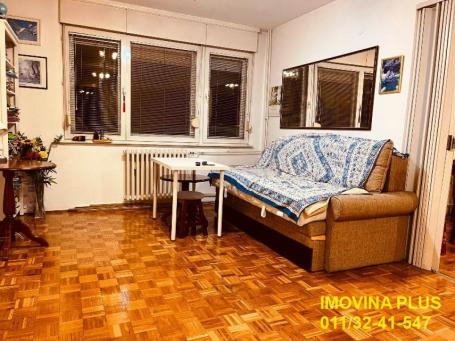 Čukarica, Žarkovo centar - Trgovačka, 103m2