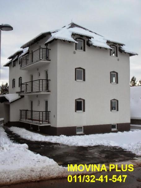 Kopaonik - Stevana Prvovenčanog, 467m2