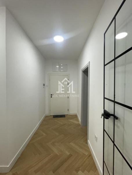 Trosoban stan od 75m² u starom gradu – luksuzno renoviran, fantastična lokacija