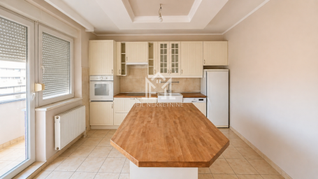 Dupleks stan, 128 m2, tri etaže