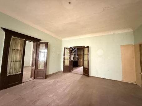 Ekskluzivna nekretnina u Petrovaradinu, Gradić – 350 m², 2 min od centra i tvrđave
