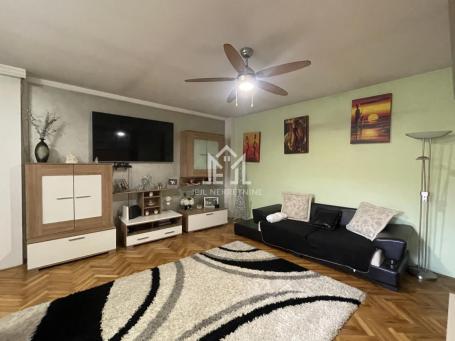 Prostran i svetao trosoban stan na Detelinari, 92m², odličan raspored
