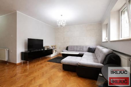 KOD IZVRŠNOG VEĆA, 78m2, Trosoban, Renoviran, Namešten