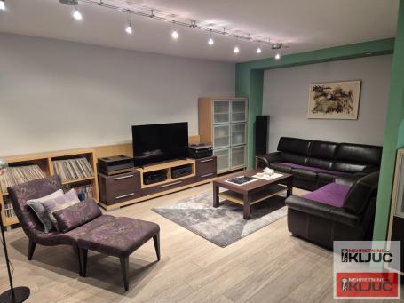 KOD MASTER CENTRA, 119m2, Četvorosoban-Duplex, Namešten