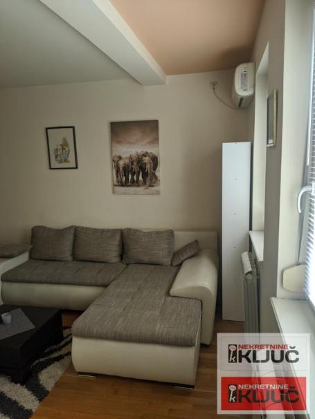 Dvosoban stan 47 m², Bulevar Oslobođenja, Novi Sad