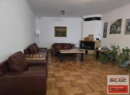 SAJAM IZDAJE SE KOMPLETNO OPREMLJENA KUĆA
