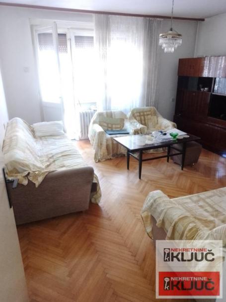 ŽELEZNIČKA STANICA, 72m2, Trosoban, Odličan raspored