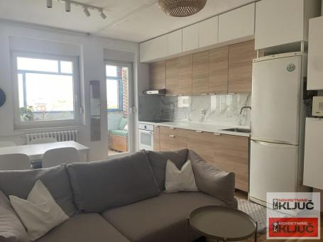 FUTOŠKA PIJACA, 57m2, Dvoiposoban