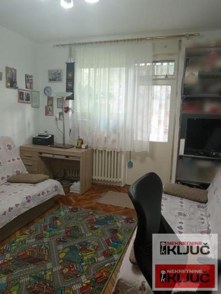 PODBARA, 48m2, Dvosoban kod ALMAŠKE CRKVE