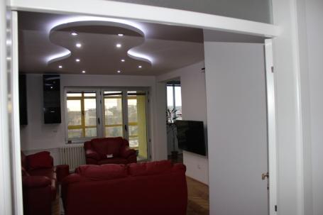 BULEVAR, 101 m2, Trosoban, Namešten, FUTOŠKA PIJACA