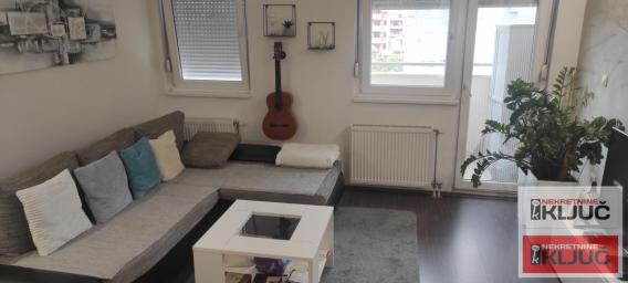 KOD SOMBORSKOG BULEVARA, 48m2, Dvosoban, Namešten