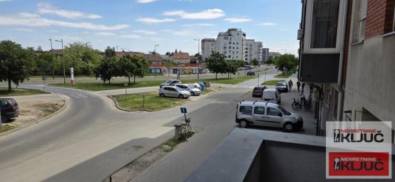 Dvosoban stan 35 m², Somborski bulevar, Novi Sad, 1. sprat