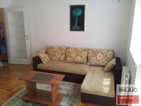 Garsonjera 28 m², Sajmište, Novi Sad, 3. sprat