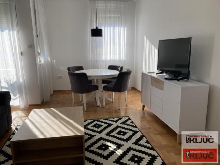 BLIZINA JODNE BANJE, 42m2, Jednoiposoban, Renoviran, Namešten