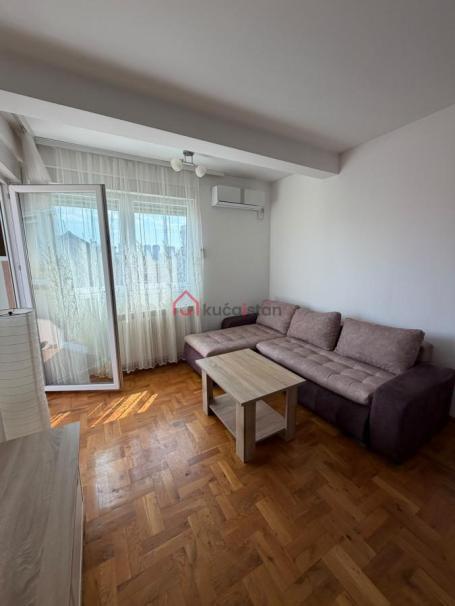 Niski troškovi. U neposrednoj blizini parka Šumice!