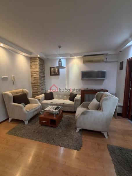Ušće as your backyard! Bright Flat Next to River!