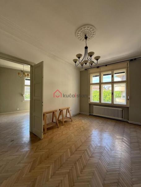 Salonac. Braće Jugovića. Dvostran. Terasa. 