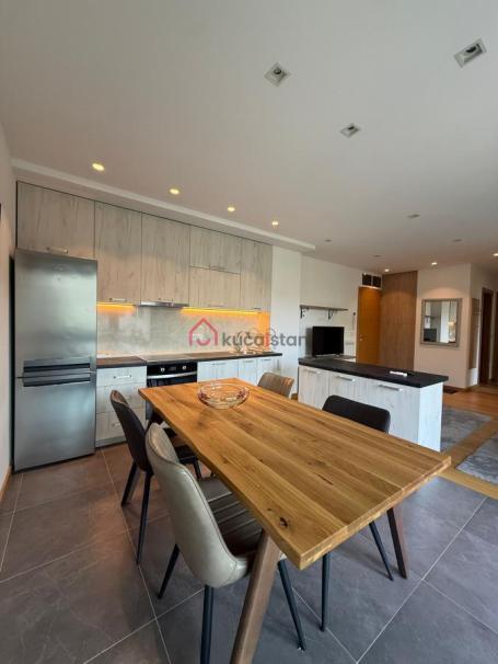 Modern Apt. City Centre. New Build. Bright. 