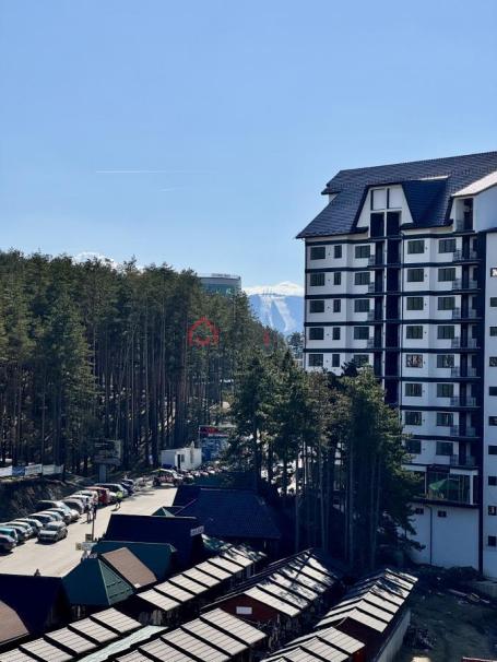 Novogradnja u centru Zlatibora!Parking!
