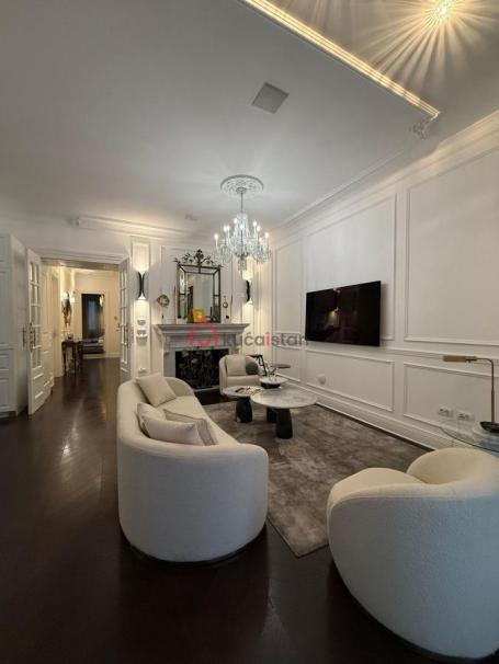 Designer-furnished app in Kralja Petra. Epicenter of Bg
