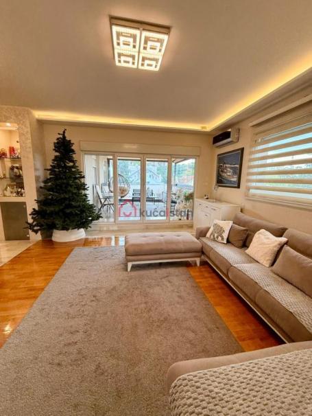 Nov. Lux. Namešten. 140m2 + 15m2