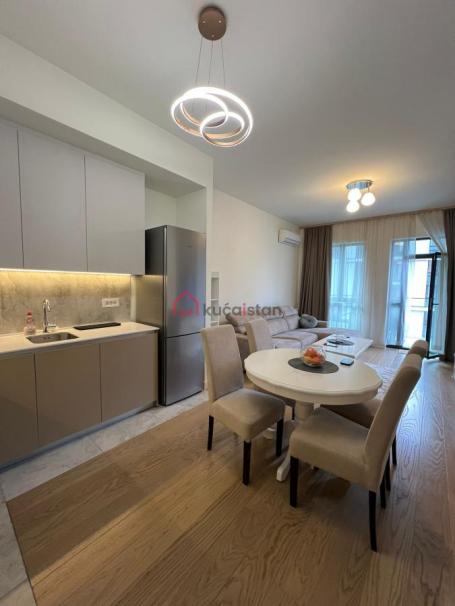 Modern BW Apartment with Parking