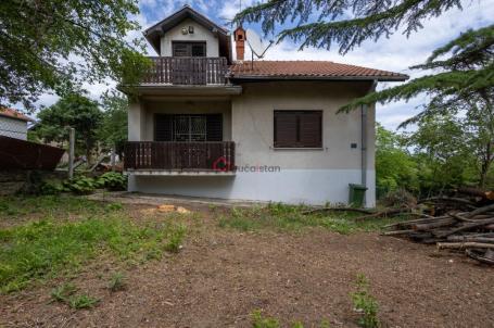 Lepa porodična kuća na prestižnoj lokaciji