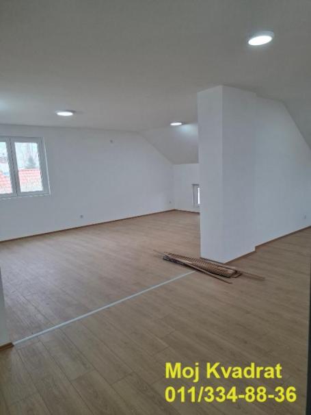 Surčin, Dobanovci - Ugrinovačka, 66m2