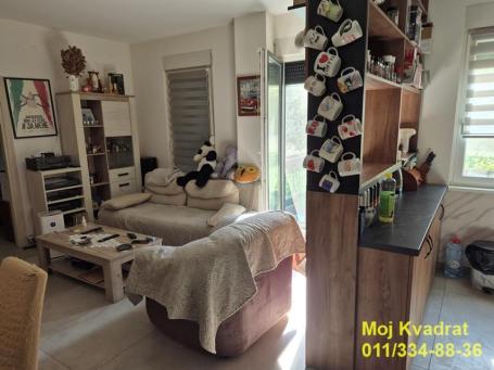 Stara Pazova, Stari Banovci – Pere Čodanovića, 71m2