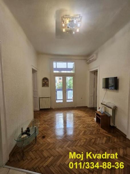 Vračar, Pravni fakultet - Desanke Maksimović, 82m2