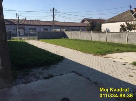 Batajnica - PLAC 7 ARI IDEALAN ZA POSLOVNU INVESTICIJU