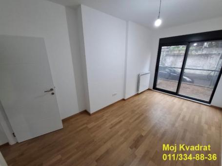 Čukarica, Banovo brdo - Karpoševa, 54m2