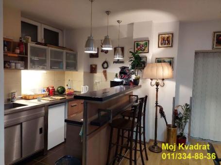 Savski venac, Ekonomski fakultet - Karađorđeva, 101m2