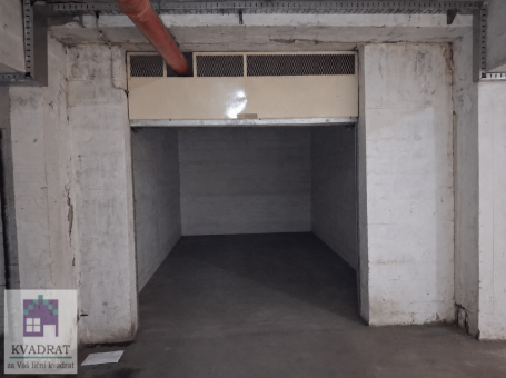 Garaža u centru Novog Sada, 17m² – zaboravite na traženje parkinga! - 39.000€