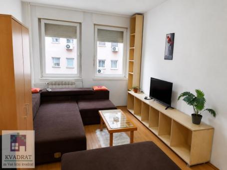 Odlična investiciona prilika – garsonjera 22m² na top lokaciji kod Futoške pijace! - 89.000€