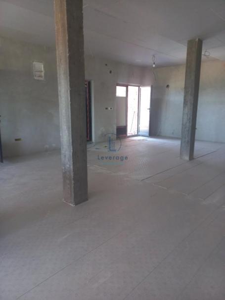 Lokal, Batajnica, Šangaj, 170m2